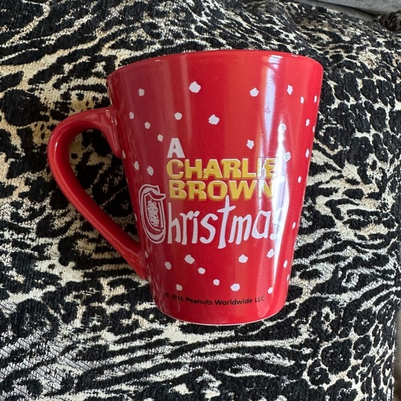 Peanuts Red Festive Holiday Cup - Picture 5 of 6